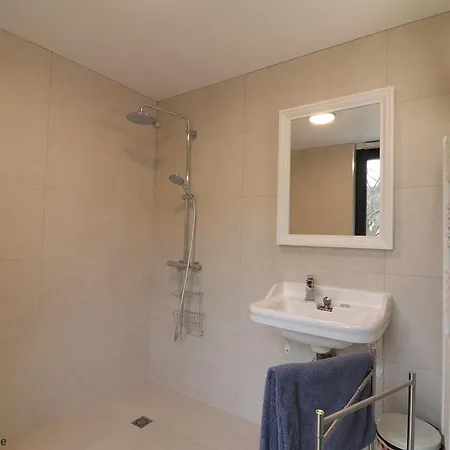 Maison Exceptionnelle Avec Piscine Interieure Et Sauna A - Fr-1-497-140 דירה *