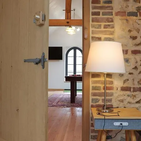 Апартаменты Maison Exceptionnelle Avec Piscine Interieure Et Sauna A - Fr-1-497-140