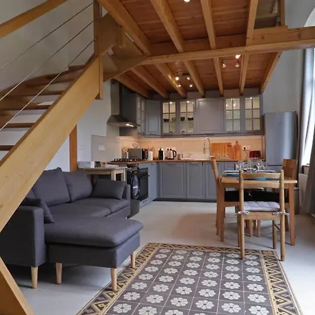 Maison Exceptionnelle Avec Piscine Interieure Et Sauna A - Fr-1-497-140 *