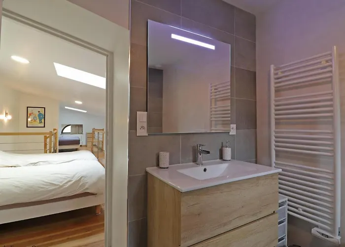 Maison Exceptionnelle Avec Piscine Interieure Et Sauna A - Fr-1-497-140